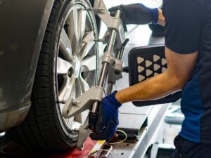 Direksiyon Titremesi Neden Olur? 7 Sebep ve Çözüm